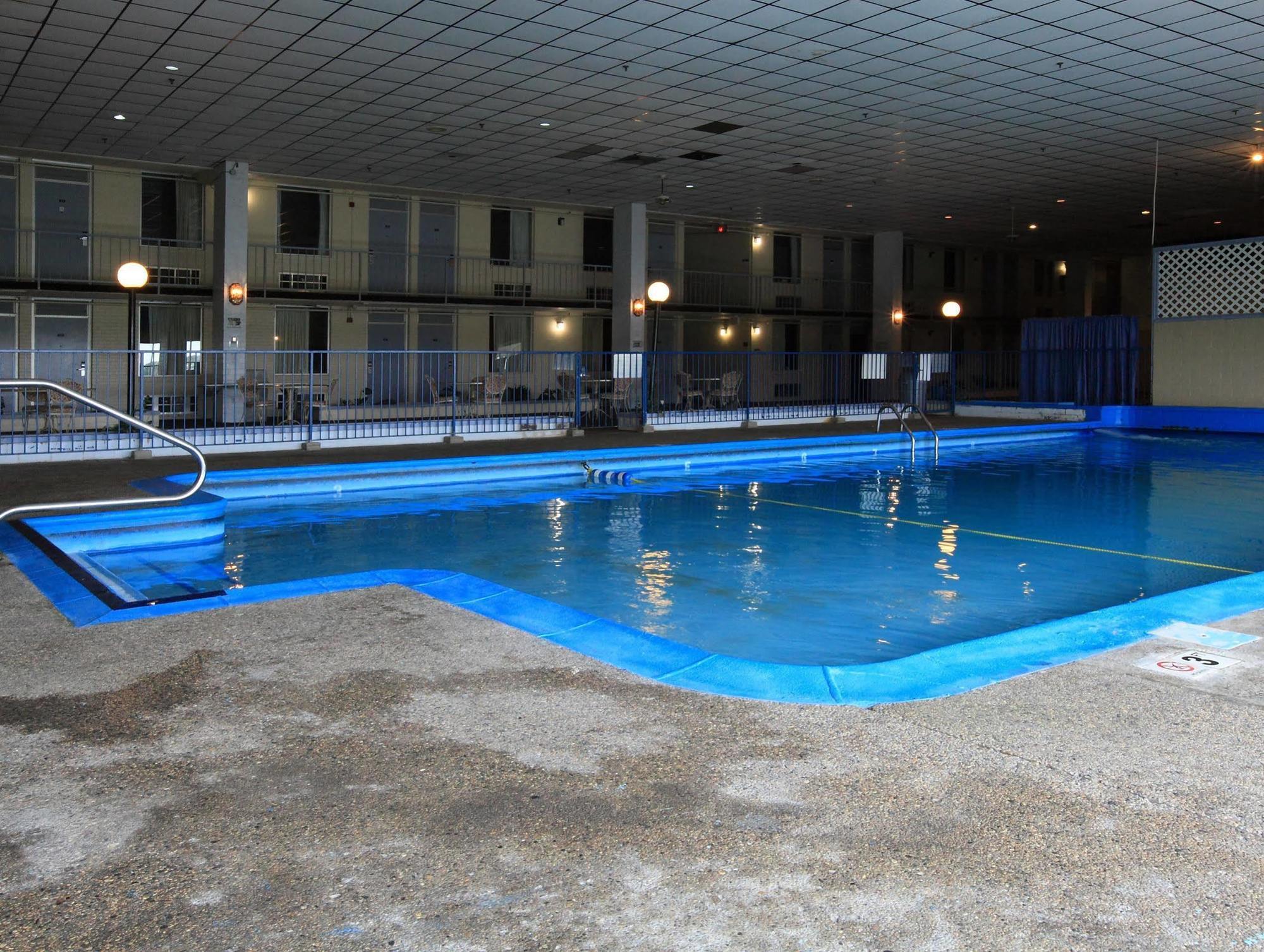 Americas Best Value Inn นิวตัน ภายนอก รูปภาพ